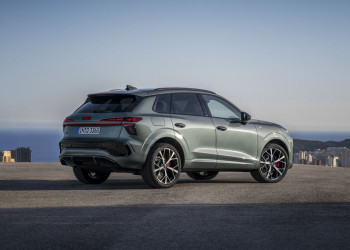 Le SUV compact Audi Q3 de troisième génération fixe de nouveaux standards en matière d'éclairage