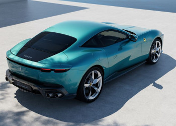 La Ferrari Amalfi interprète l'esprit sportif de Ferrari offrant une expérience de conduite sans compromis