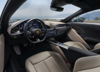 La Ferrari Amalfi interprète l'esprit sportif de Ferrari offrant une expérience de conduite sans compromis