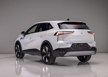 Le SUV compact Mitsubishi Grandis réinterprète la face avant « Dynamic Shield » de Mitsubishi