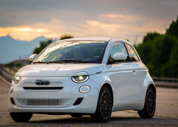 La mini-citadine Fiat 500 revient avec une motorisation thermique