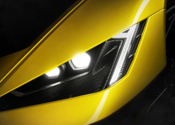 La supercar Lamborghini Fenomeno embarque un bloc V12 hybride développant 1080 ch