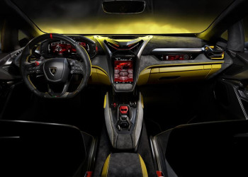 La supercar Lamborghini Fenomeno embarque un bloc V12 hybride développant 1080 ch