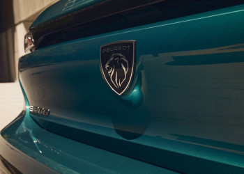 La Peugeot 308 bénéficie d'une nouvelle face avant illuminée