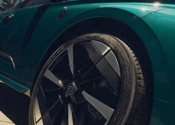 La Peugeot 308 bénéficie d'une nouvelle face avant illuminée