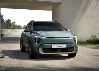 Le crossover urbain Kia Stonic restylé affiche un look affirmé
