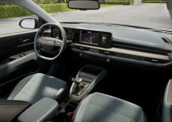 Le crossover urbain Kia Stonic restylé affiche un look affirmé
