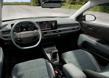 Le crossover urbain Kia Stonic restylé affiche un look affirmé