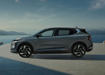 Le SUV compact électrique Mitsubishi Eclipse Cross offre une autonomie de plus de 600 km avec une batterie de 87 kWh