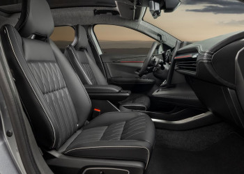 Le SUV compact électrique Mitsubishi Eclipse Cross offre une autonomie de plus de 600 km avec une batterie de 87 kWh