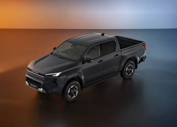 La neuvième génération du pick-up Toyota Hilux Double Cabine passe à l'électrique