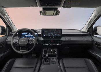 La neuvième génération du pick-up Toyota Hilux Double Cabine passe à l'électrique