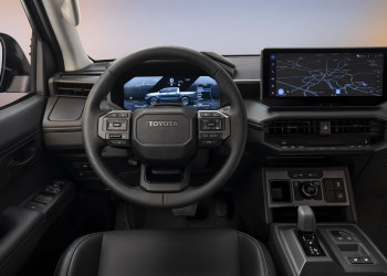 La neuvième génération du pick-up Toyota Hilux Double Cabine passe à l'électrique