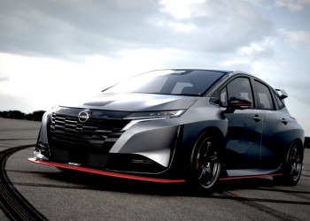 Le Nissan Aura Nismo RS Concept est une berline compacte sportive hautes performances