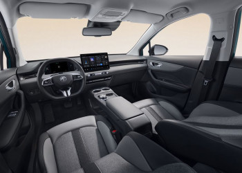 La MG4 EV revient dans une version dotée d'améliorations techniques sur la partie électrique