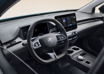 La MG4 EV revient dans une version dotée d'améliorations techniques sur la partie électrique