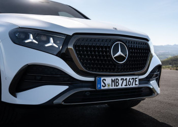 Le Mercedes-Benz GLE Coupé affiche une ligne dynamique avec des vitres latérales allongées