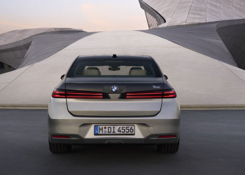 La limousine de luxe BMW Série 7 intègre les technologies de la Neue Klasse