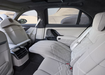 La limousine de luxe BMW Série 7 intègre les technologies de la Neue Klasse