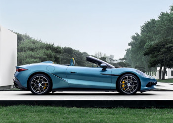 La supercar électrique Denza Z cabriolet affiche des performances extrêmes