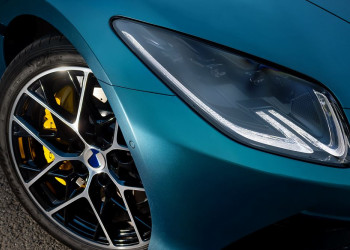 La supercar électrique Denza Z cabriolet affiche des performances extrêmes