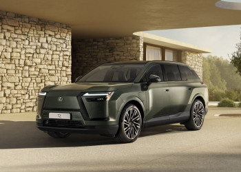 Le SUV électrique à batterie Lexus TZ offre six places sur trois rangées de sièges