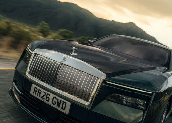 La Rolls-Royce Spectre Série II électrique bénéficie d'une série d'améliorations techniques
