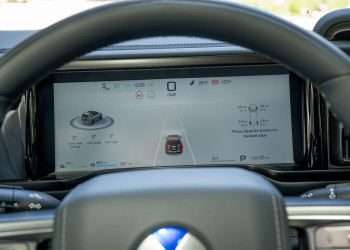 Le SUV Denza Bao 5 hybride rechargeable développe une puissance cumulée de 544 ch