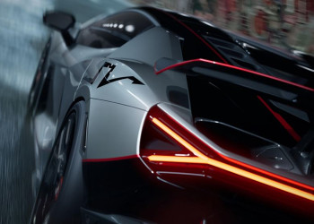 La Lamborghini Revuelto SV à moteur V12 hybride développe 1 065 ch