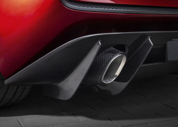 La McL 6GT puise son inspiration dans le projet de supercar inachevé McLaren M6GT