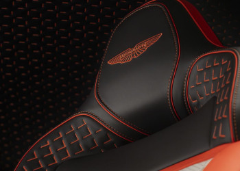 La supercar Aston Martin Valen est propulsée par un moteur V12 biturbo 5.2 litres de 850 ch