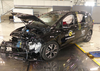 Le monospace Volkswagen Touran obtient quatre étoiles sur cinq possibles aux crash-tests Euro NCAP 2022
