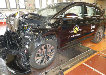 Le SUV électrique Audi Q4 e-tron obtient cinq étoiles aux crash-tests Euro NCAP 2025