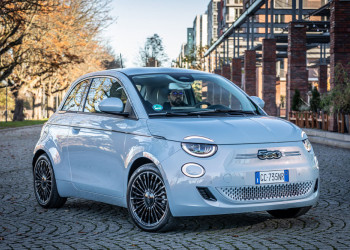La Fiat 500e électrique se présente comme un projet social au service d'une mobilité accessible