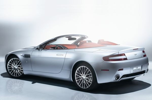 ASTON MARTIN Vantage Roadster