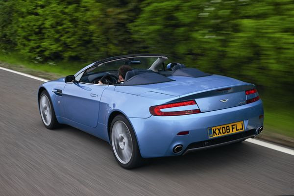 ASTON MARTIN Vantage Roadster