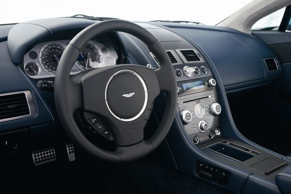 ASTON MARTIN Vantage Roadster