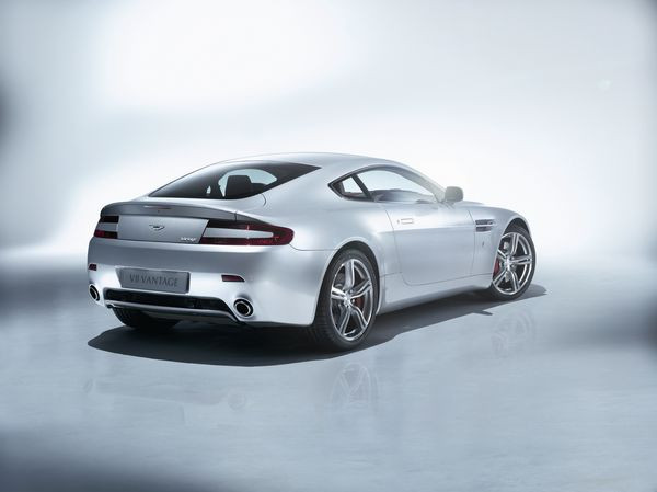 ASTON MARTIN Vantage