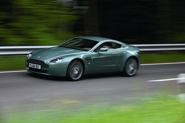 ASTON MARTIN Vantage