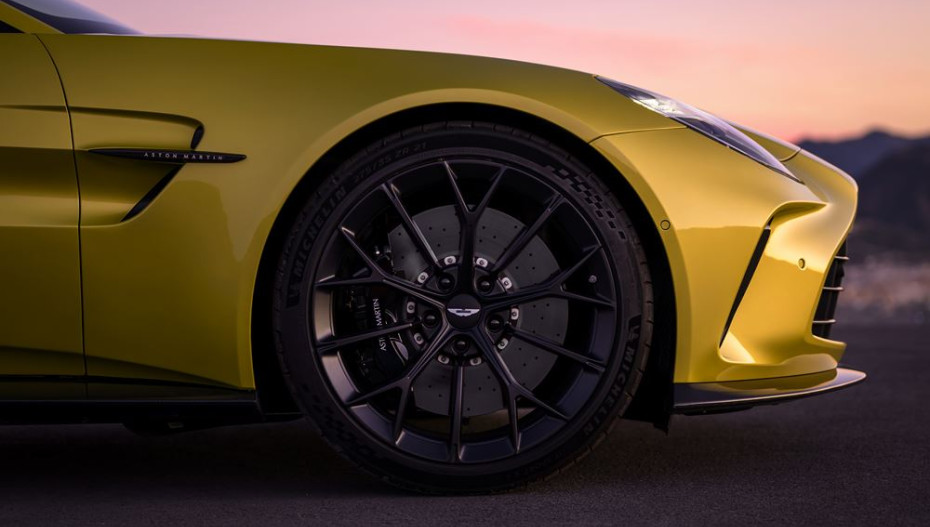ASTON MARTIN Vantage