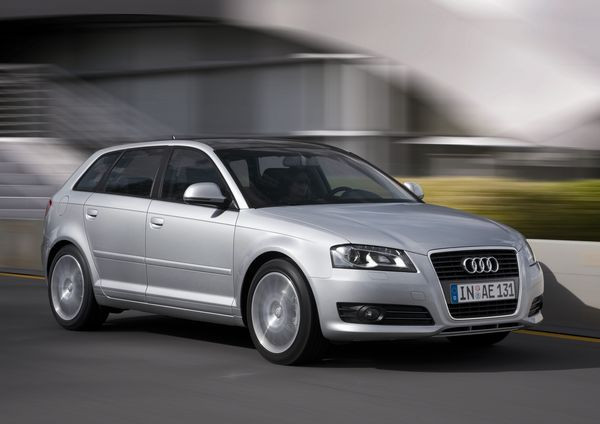 Audi A3 8P Sportback Ambition Luxe 2.0 TFSI 200CH Éthanol - Voitures