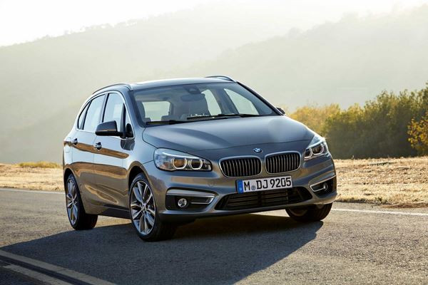 BMW Série 2 Active Tourer - Comportement - Un monospace compact premium  fonctionnel et dynamique 