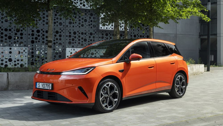 Location Longue Durée 49 mois et 40 000 km Byd Dolphin G DM-i avec un 1er loyer majoré de 1 400 € suivi de 48 loyers mensuels de 249 €