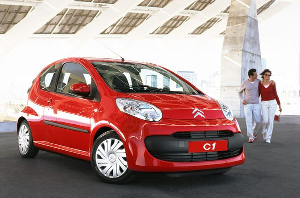 Citroën Tahiti - La Citroën C1 est mini par sa taille mais