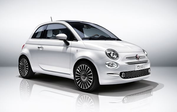 Location longue durée Fiat 500 Club Hybrid 1.0 BSG 70 ch sur 37 mois et 30 000 km maximum avec 37 loyers mensuels de 169 € après un apport de 3 900 €