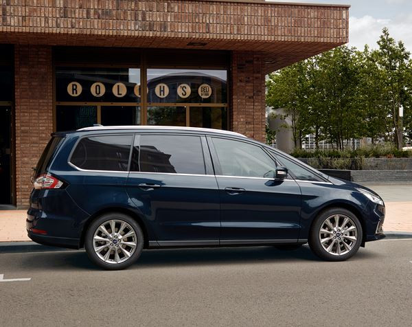 FORD Galaxy - Présentation - Un grand monospace sept places doté de  technologies d'aide à la conduite 