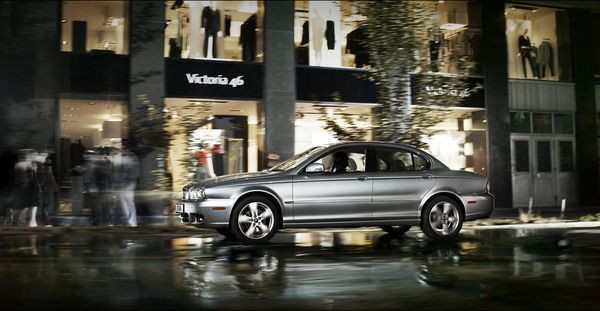 JAGUAR X-Type
