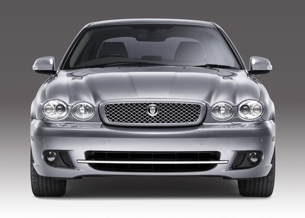 JAGUAR X-Type