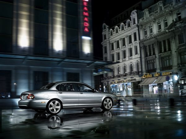 JAGUAR X-Type