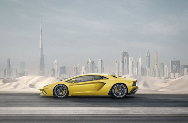 LAMBORGHINI Aventador S